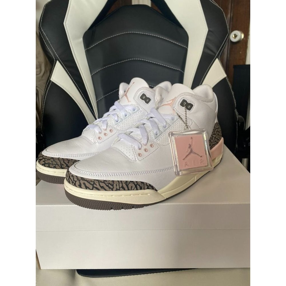Air Jordan 3 Retro Neapolitan
